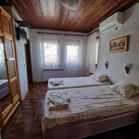Къща За Гости Билдникс Malko Turnovo Bagian luar foto