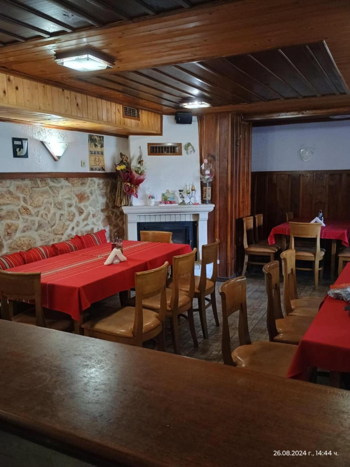 Къща За Гости Билдникс Malko Turnovo Bagian luar foto